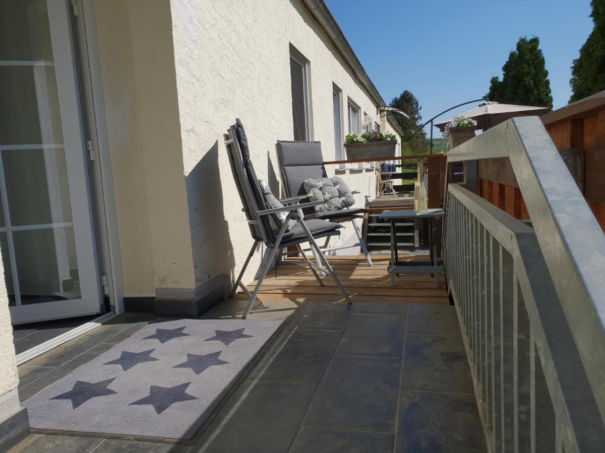 Moderne Ferienwohnung Black Beauty Auf Idyllischem Reiterhof Naehe Burg Eltz Munstermaifeld Bagian luar foto