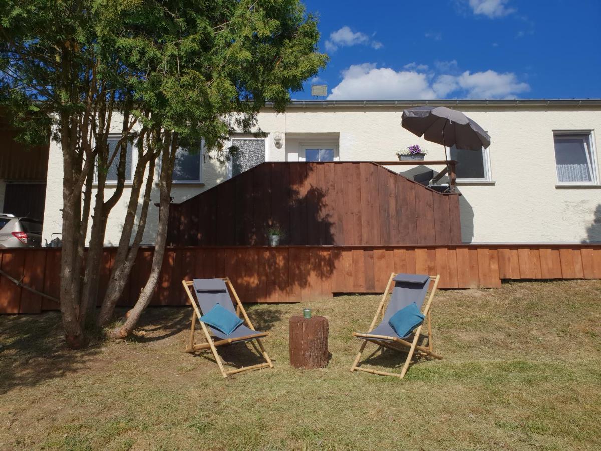 Moderne Ferienwohnung Black Beauty Auf Idyllischem Reiterhof Naehe Burg Eltz Munstermaifeld Bagian luar foto