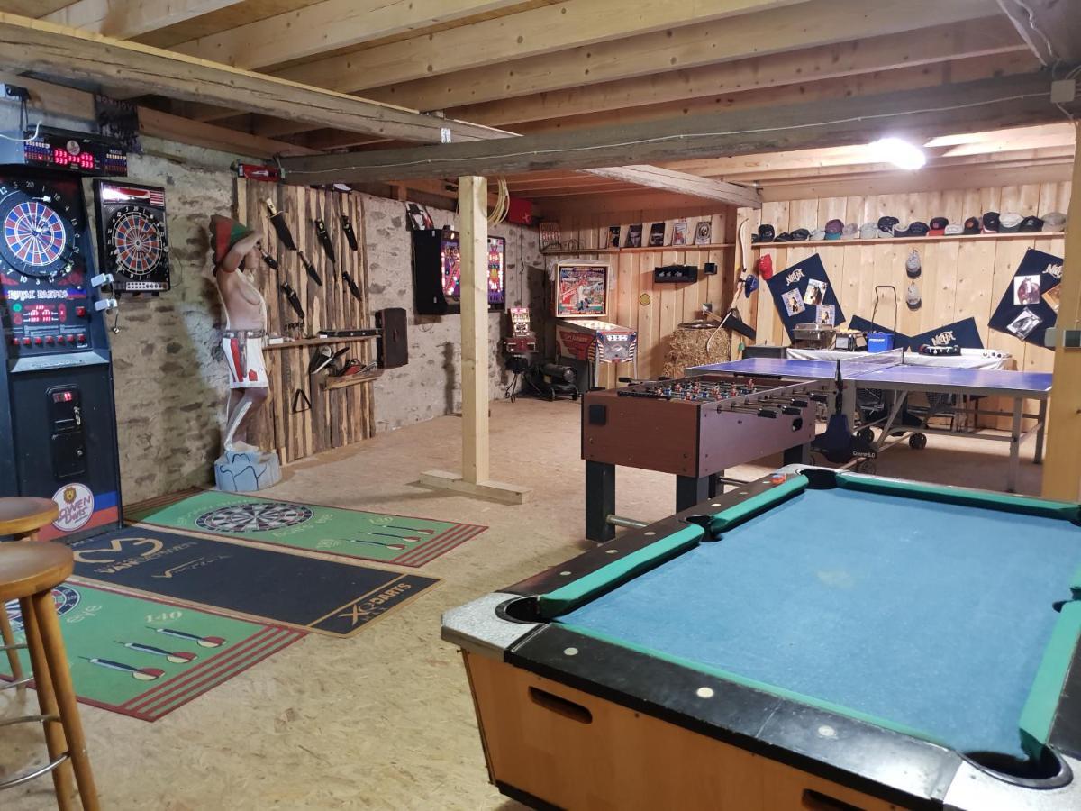 Moderne Ferienwohnung Black Beauty Auf Idyllischem Reiterhof Naehe Burg Eltz Munstermaifeld Bagian luar foto